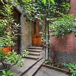 Vy6 - Stylish Loft-Style 1-Bed Near Borough Market