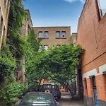 Vy6 - Stylish Loft-Style 1-Bed Near Borough Market