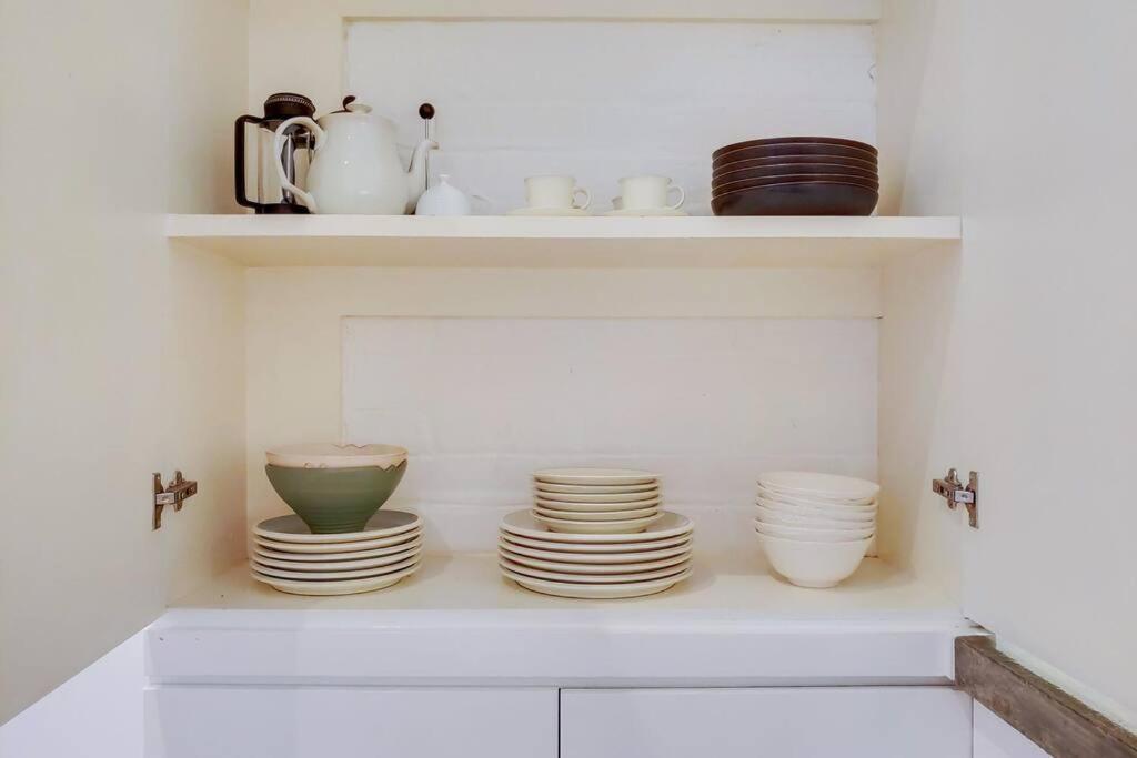 Vy6 - Stylish Loft-style 1-bed Near Borough Market