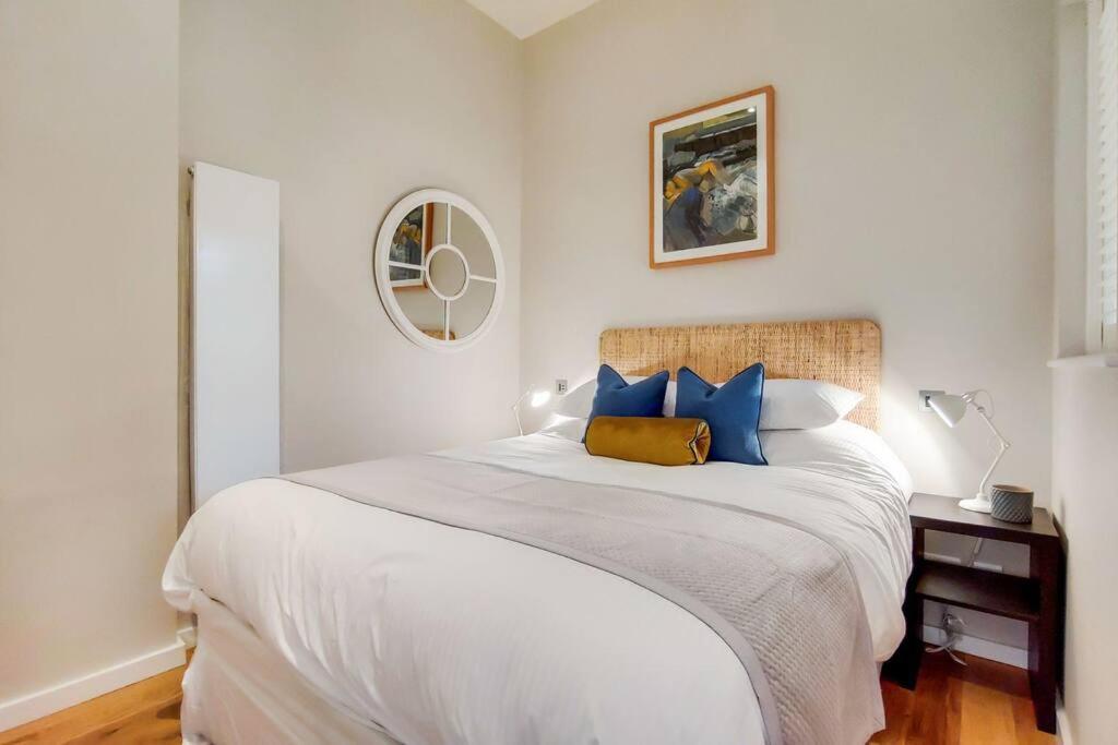 Vy6 - Stylish Loft-style 1-bed Near Borough Market * Londra