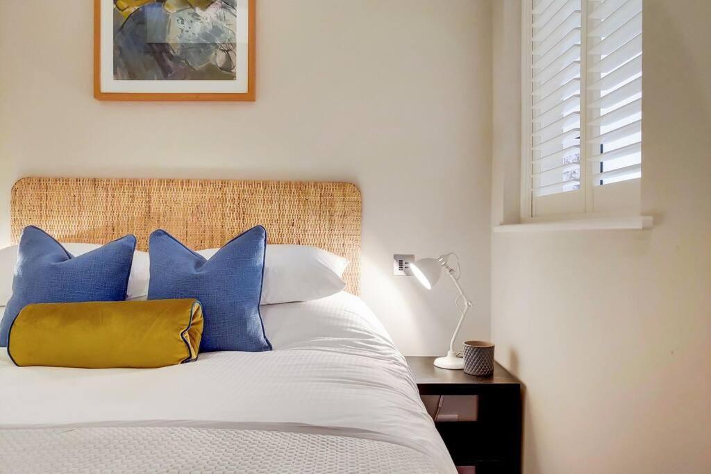 Vy6 - Stylish Loft-style 1-bed Near Borough Market Appartamento *